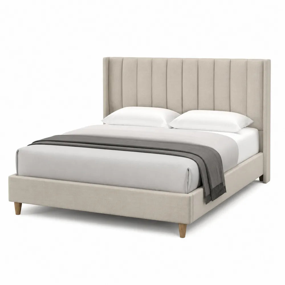 Letto matrimoniale in tessuto poliestere beige con gambe in legno di rovere